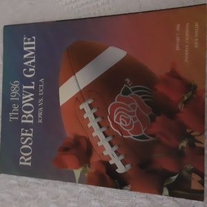 1986 Rose Bowl Game Program Iowa vs UCLA